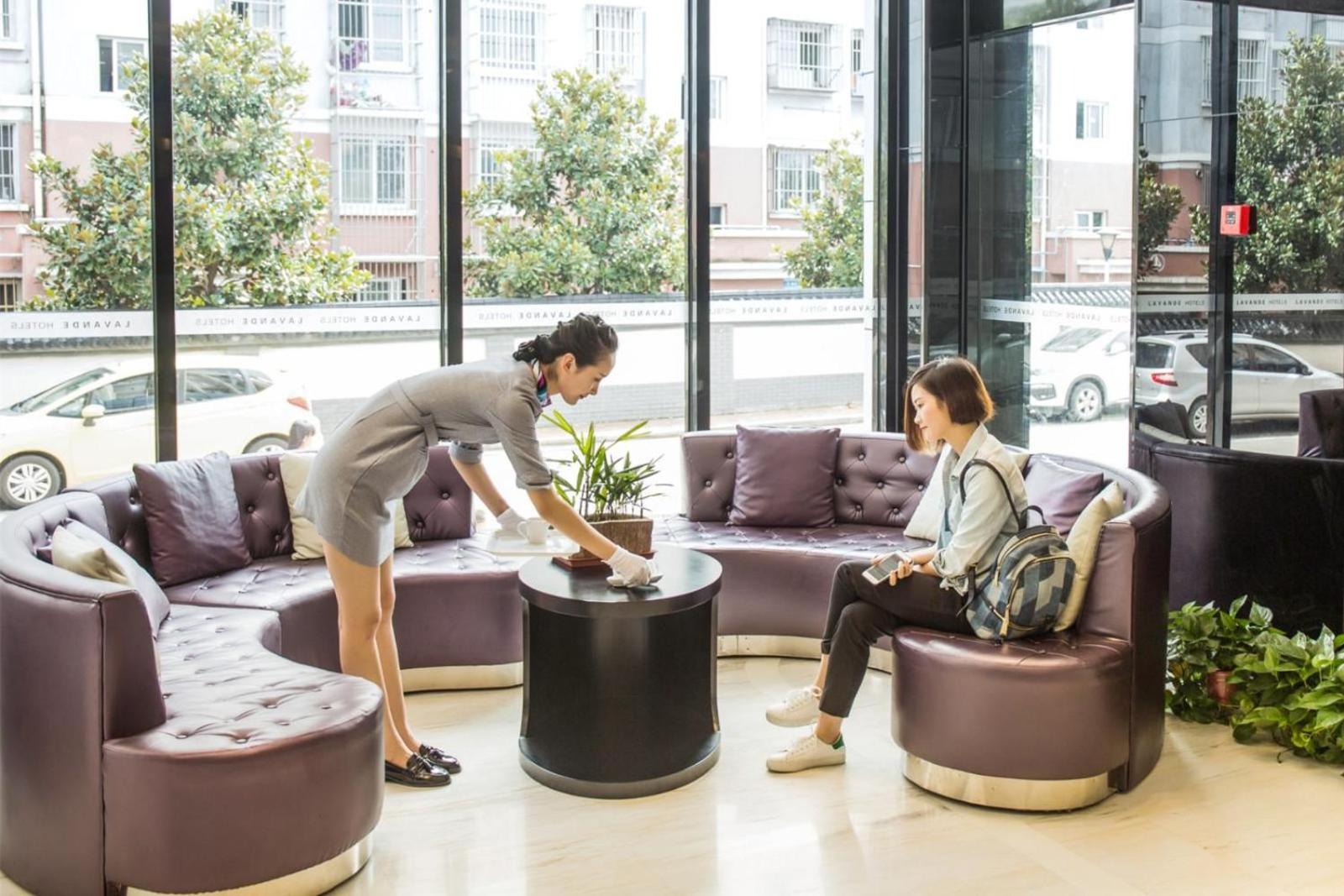 Lavande Hotel (Xuzhou East High-speed Railway Station Jinshanqiao Development Zone) 46/55