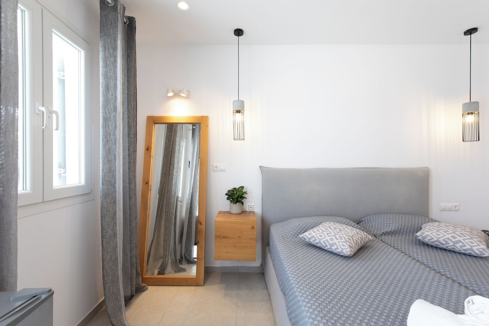 Agia Anna Studios 20/50