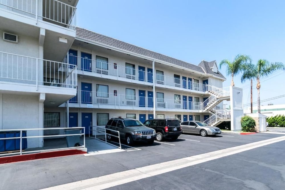 Motel6 Anaheim, CA - Fullerton East 48/59