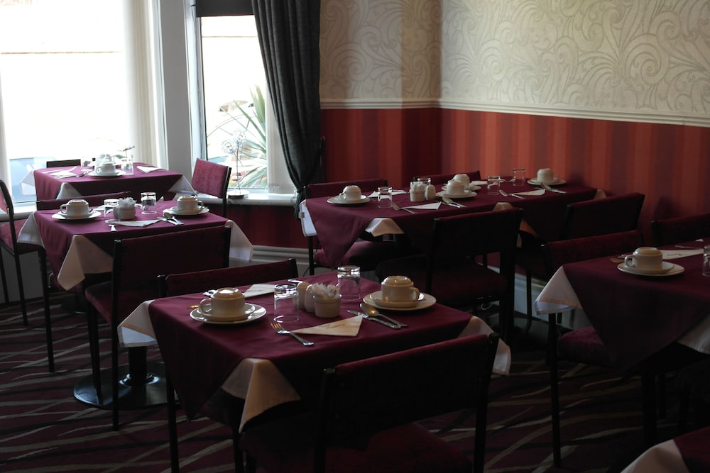 Delamere Hotel 25/29