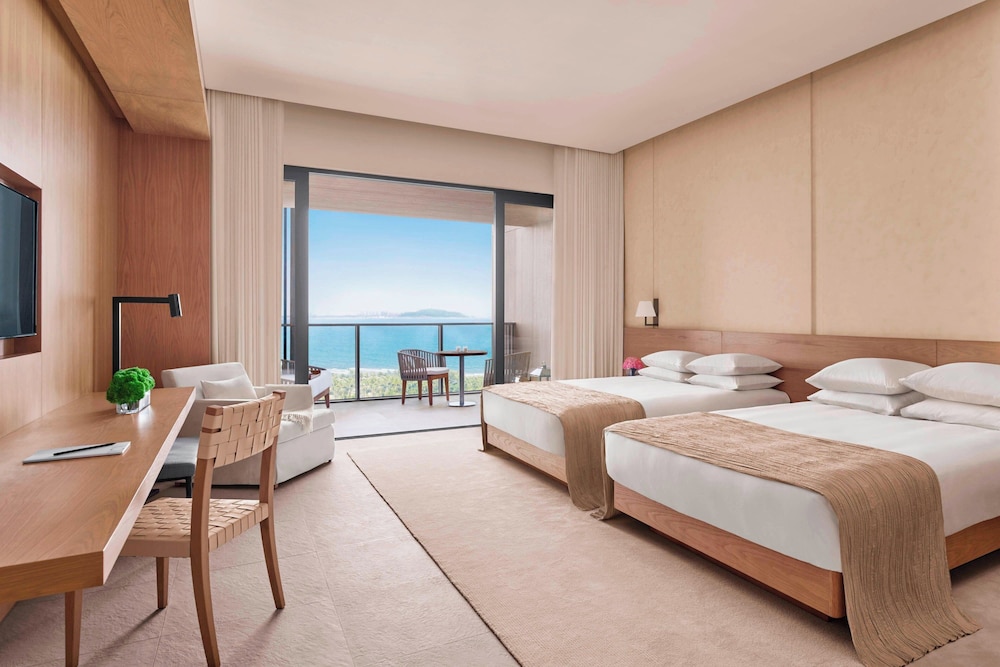 Room, 2 Double Beds, Ocean Front، The Sanya Edition 3/7