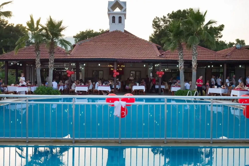 Club Akman Beach Hotel 1/50