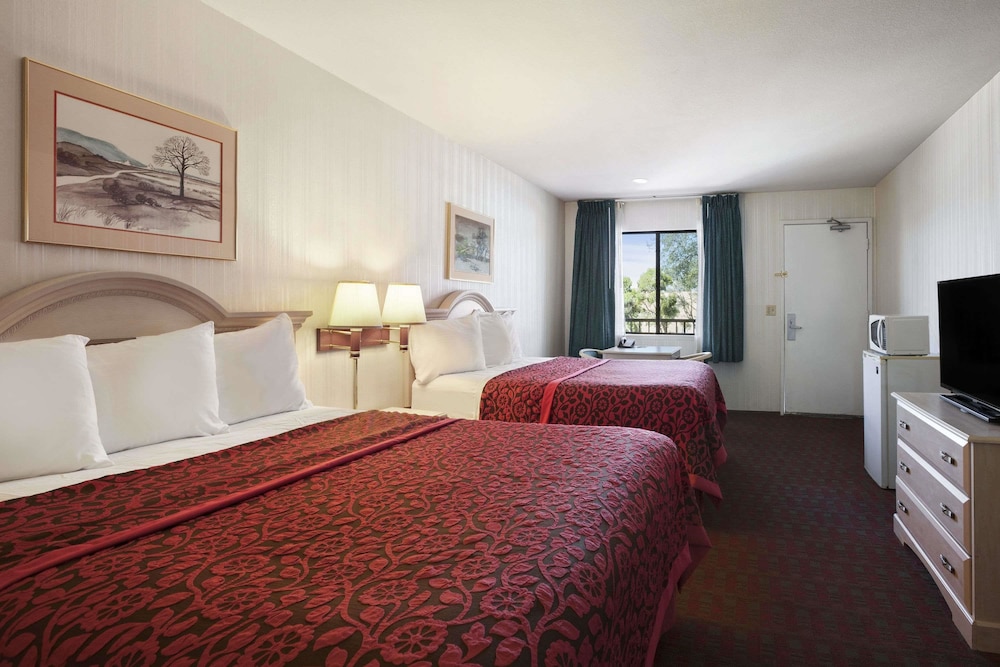 Days Inn by Wyndham Gilroy 5/21