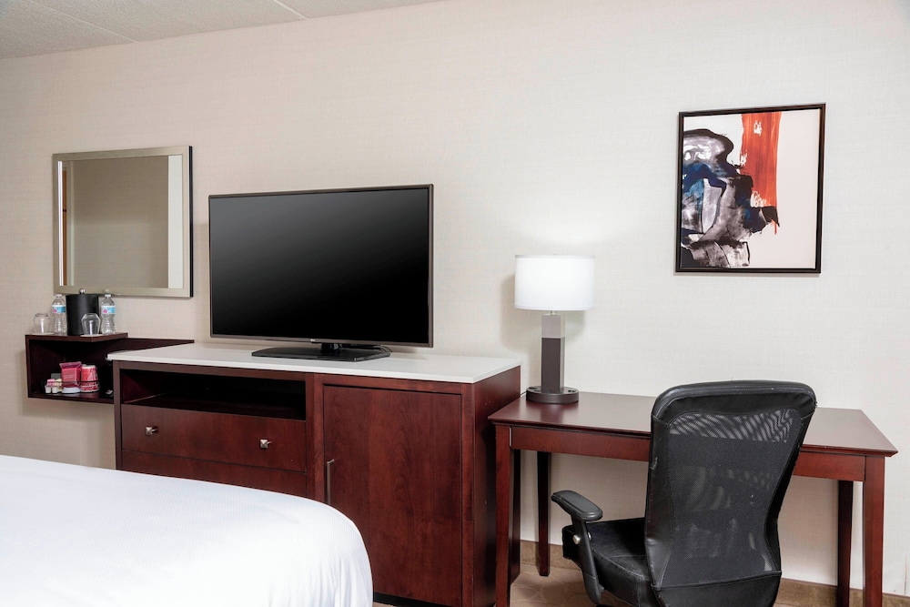 Delta Hotels By Marriott Kalamazoo Conference Center 45/50