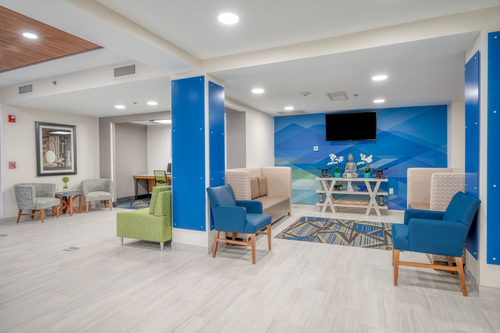 Holiday Inn Express Hotel And Suites Greenville 41/55