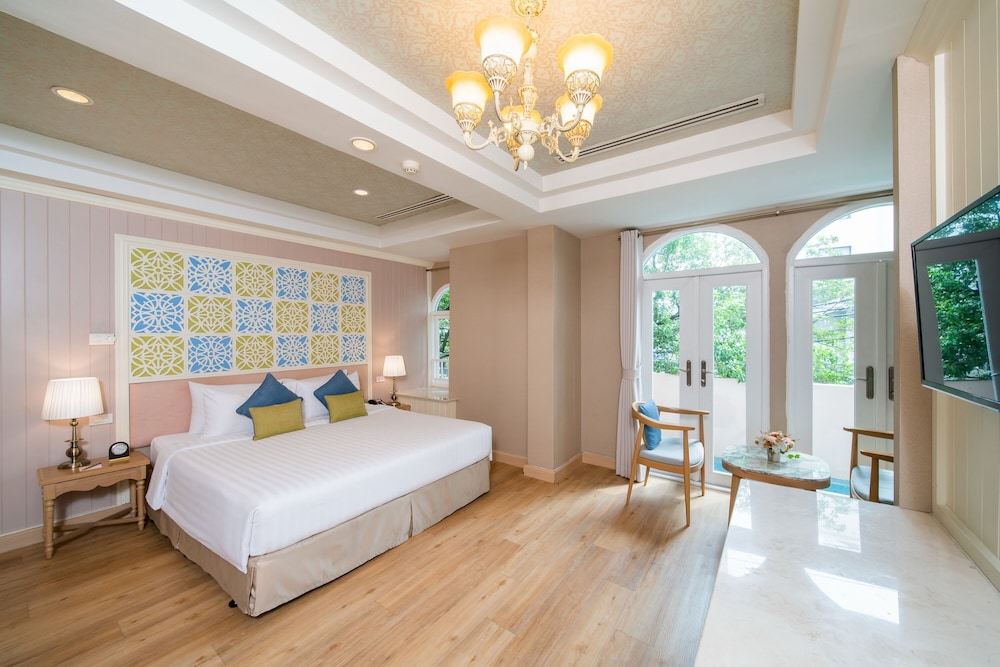 La Petite Salil Sukhumvit 8 24/48