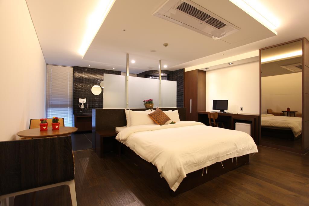 R.Lee Suite Hotel Ganseok 13/31