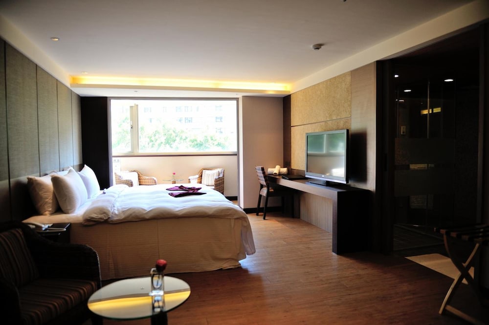 Beitou Hot Spring Resort Tian Yue Quan 18/65