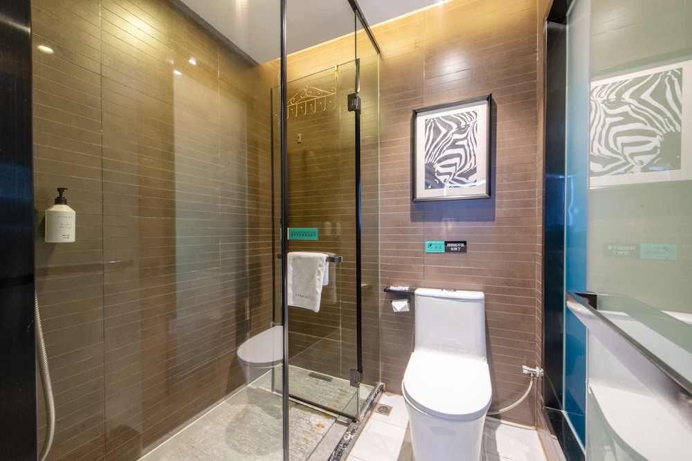Pazhou XANA Deluxe International Hotel (Changgang Subway Metro Station Branch) 49/50