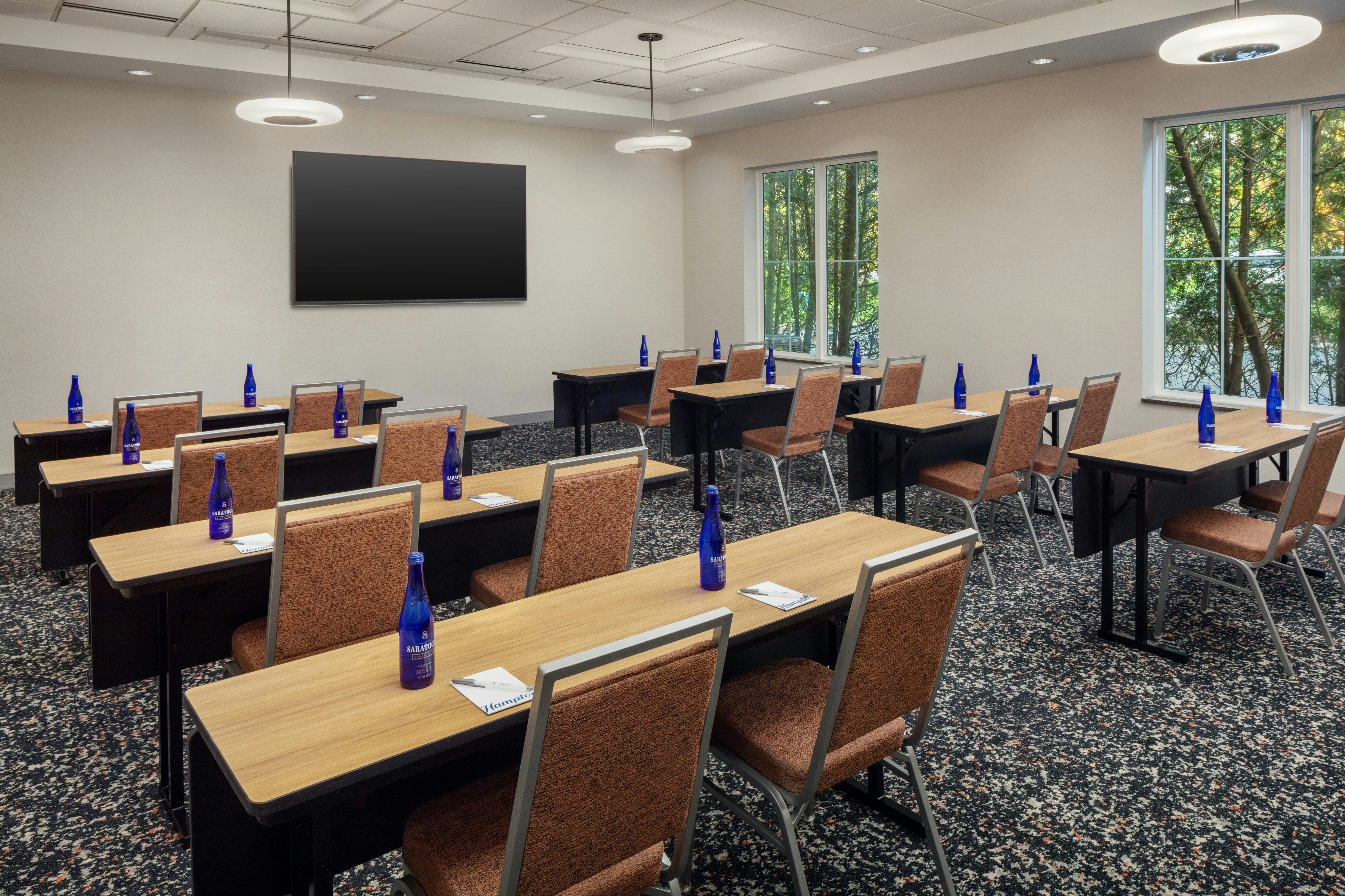 Hampton Inn Nashua 37/43