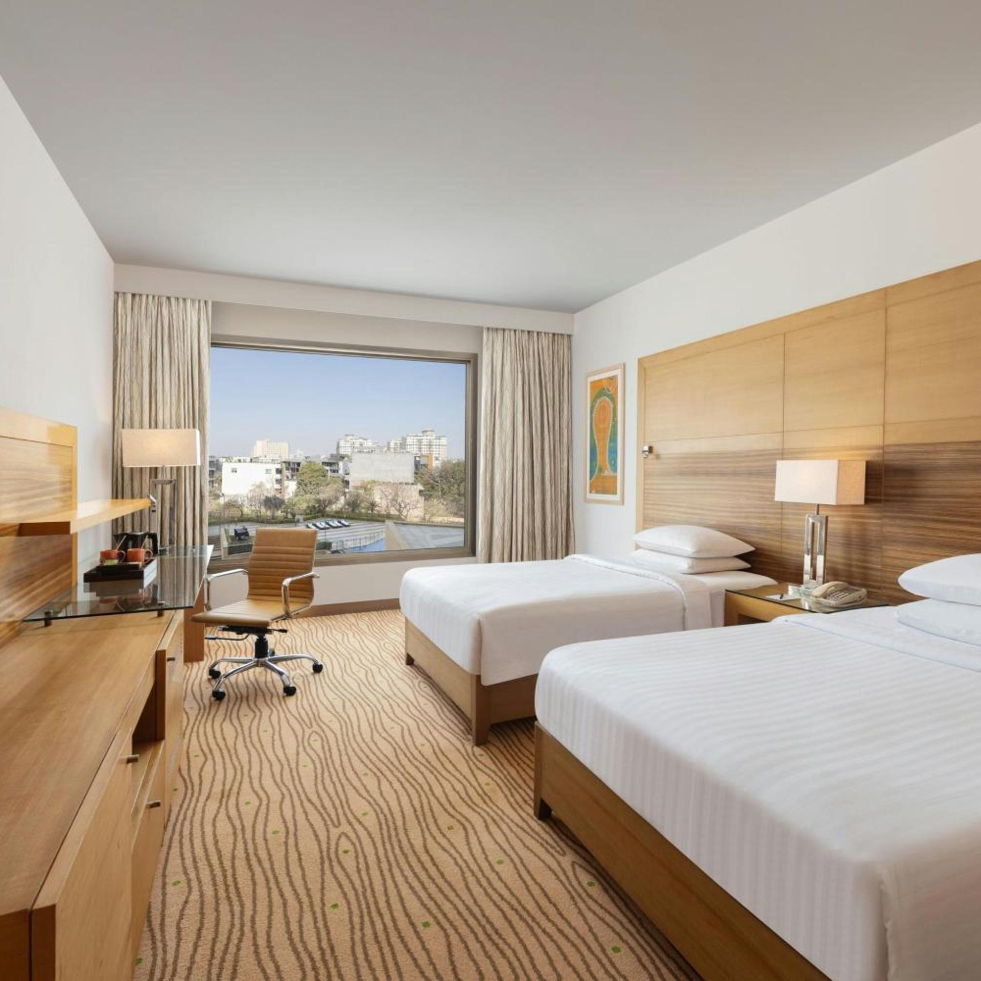 غرفة ديلوكس بسريرين منفصلين، Courtyard By Marriott Gurugram Downtown 4/10