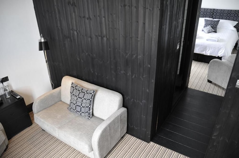 manorhaus Llangollen 39/50