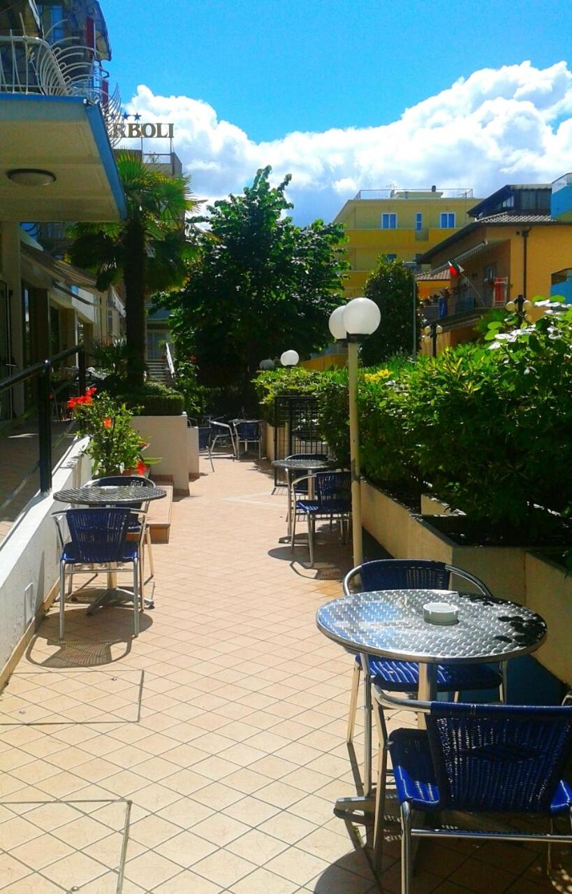 Hotel Universo 17/27