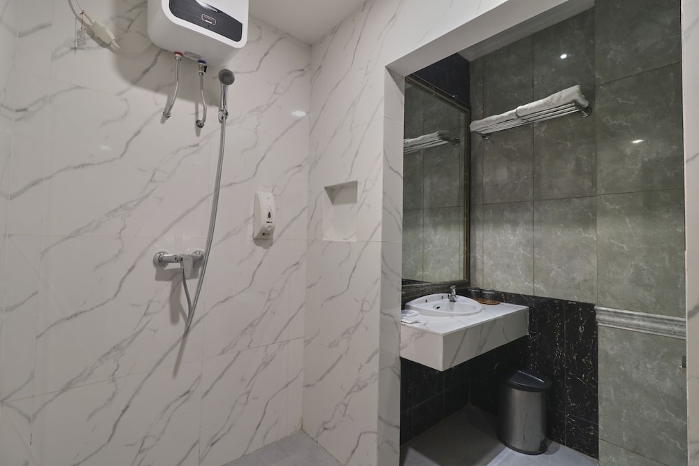 Coin S Hotel 95/96