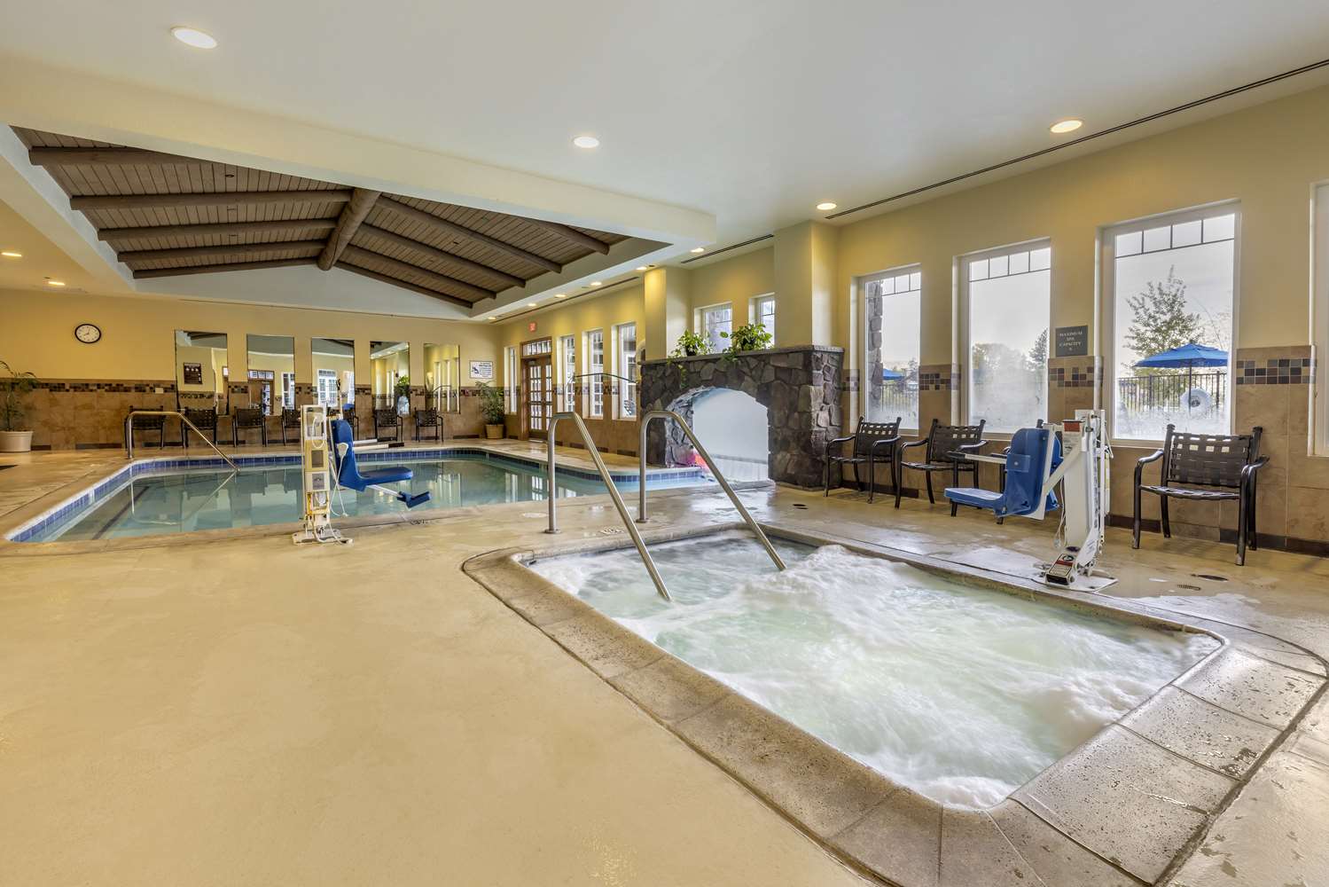 swimming pool spa