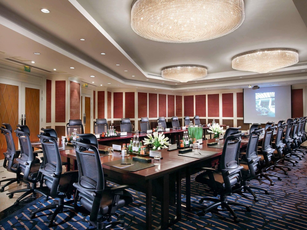 Sofitel Legend Metropole Hanoi Hotel 65/77