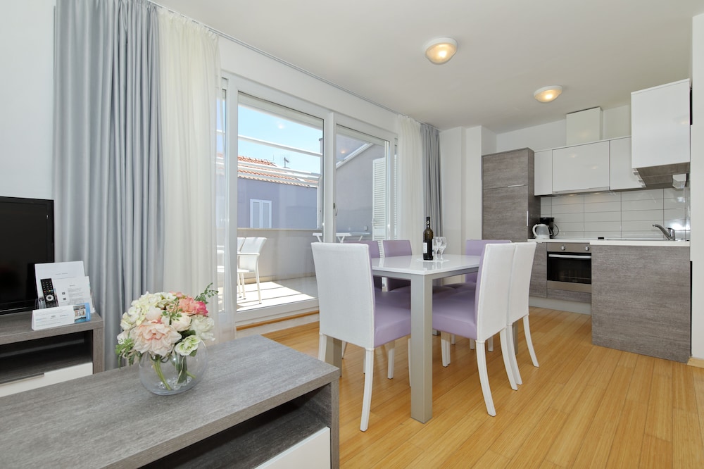Sunnyside Apartments Petrcane 25/50