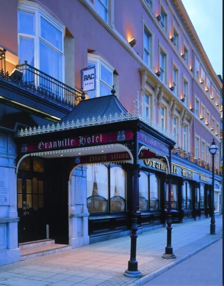 Granville Hotel Waterford 68/69