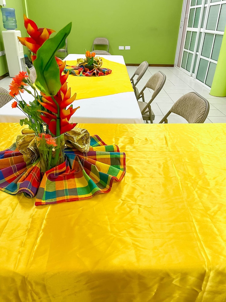 La Flamboyant Hotel 40/50