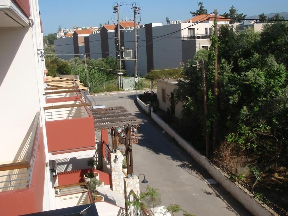 Niriis Hotel 39/50