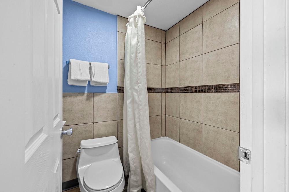 American Executive Inn 55/58