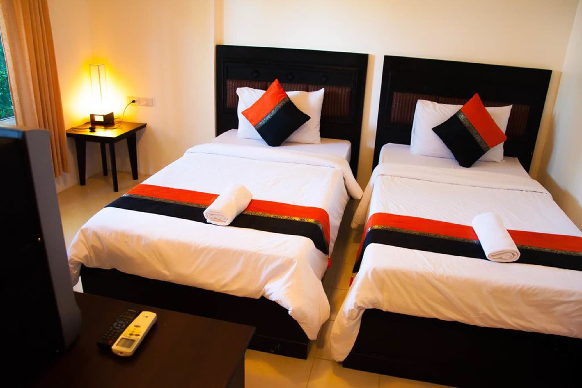 STANDARD, TWIN BEDS