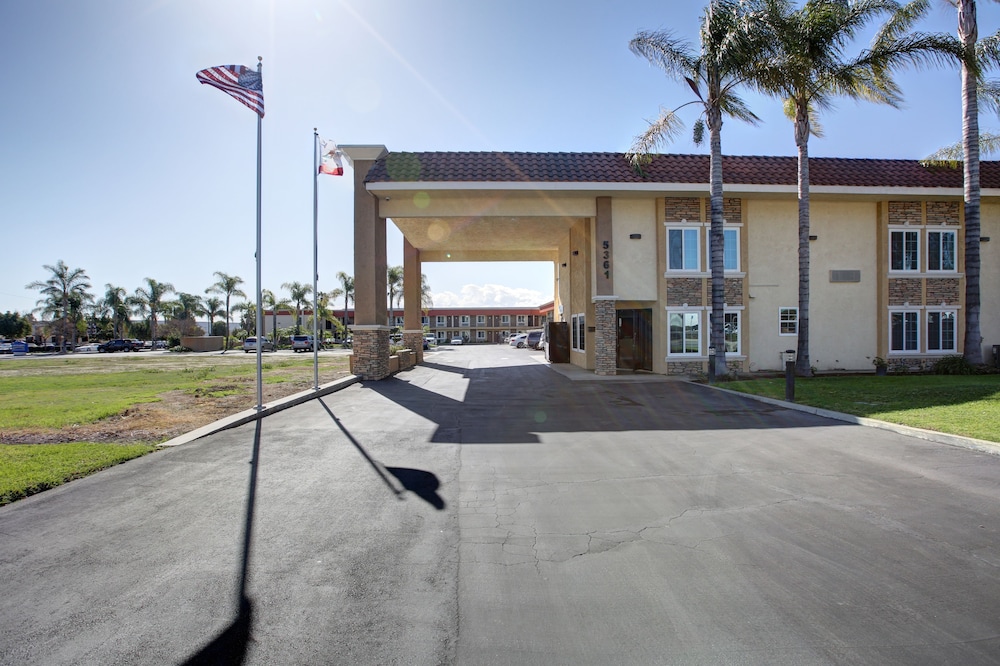 Ontario Inn & Suites 39/50