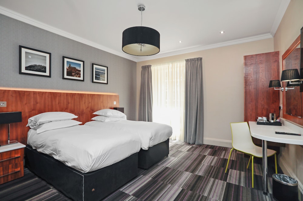 The Place Hotel 20/69