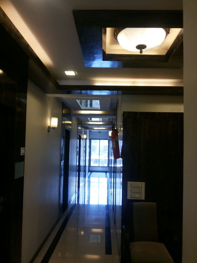 HOTEL NAVI MUMBAI 40/40