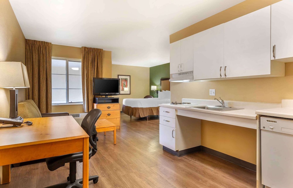 Extended Stay America - Boston - Westborough - Computer Dr. 33/38
