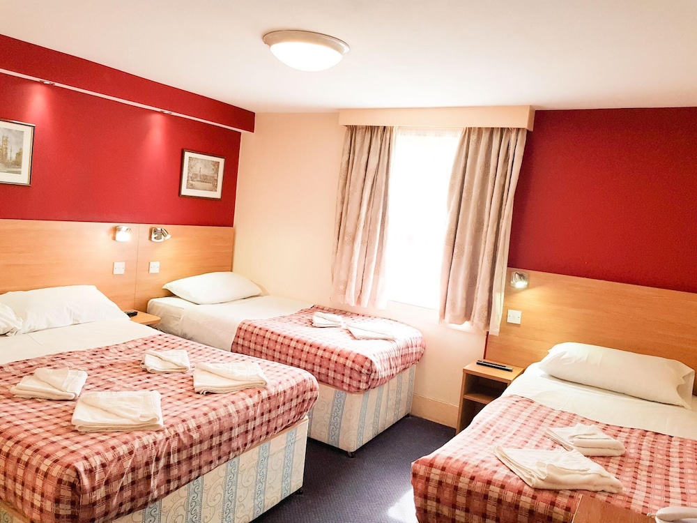 Room, Quadruple, Double and Twin Beds