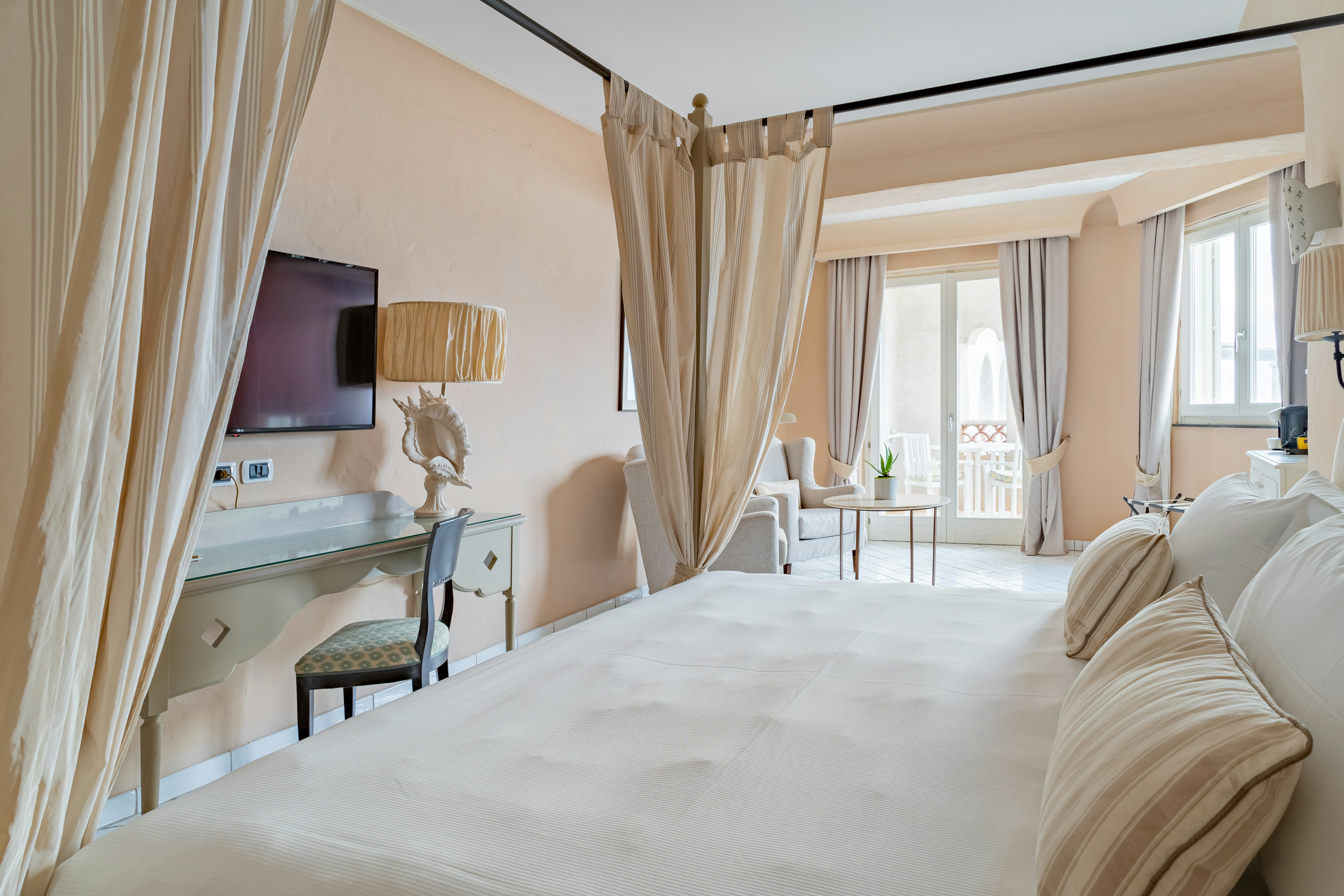 Therasia Resort Sea And Spa 33/100