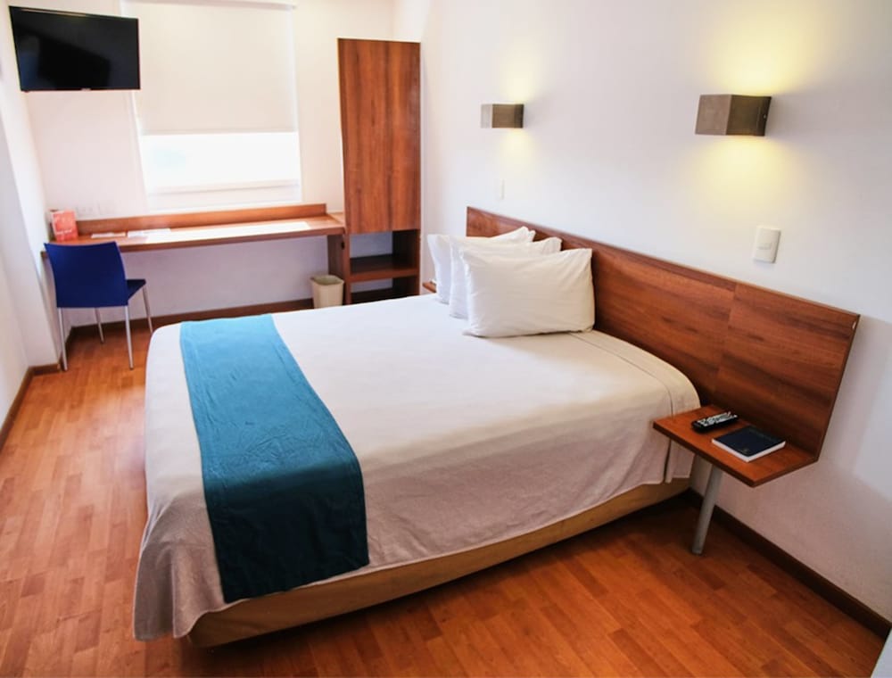 BH Business Hotel Group 9/36