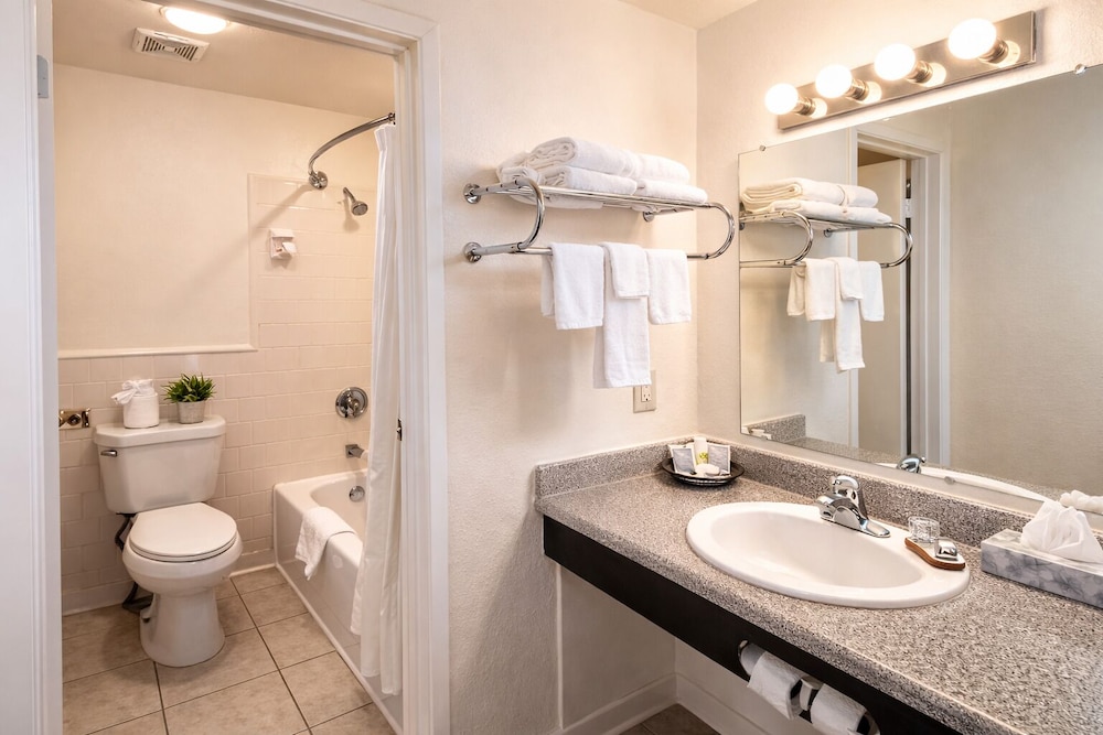 Alvin Extended Stay 59/62