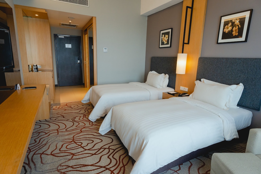 DELUXE ROOM TWIN