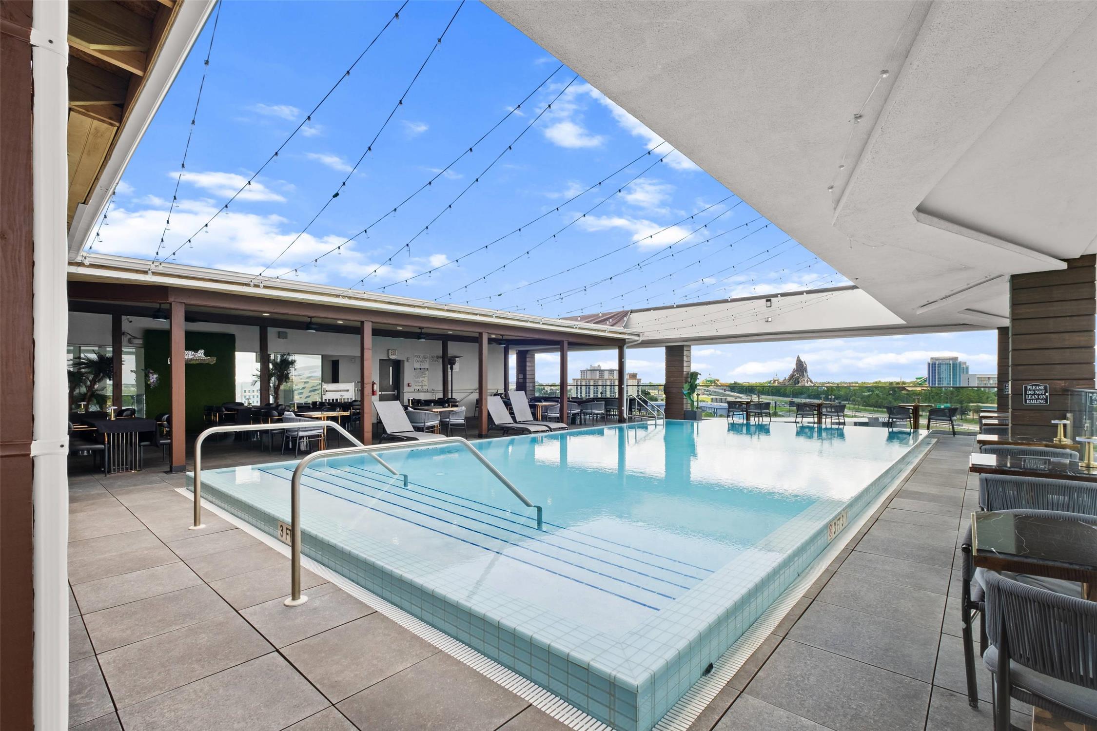 Cambria Hotel Orlando Universal Blvd 8/25