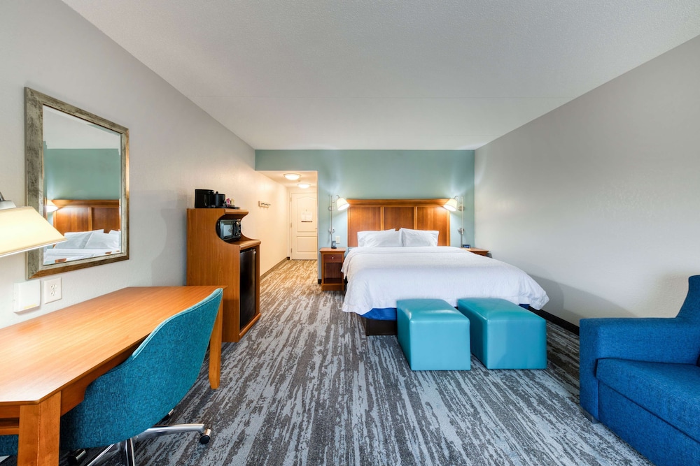 Hampton Inn Wilmington - University Area/Smith Creek Station 25/72