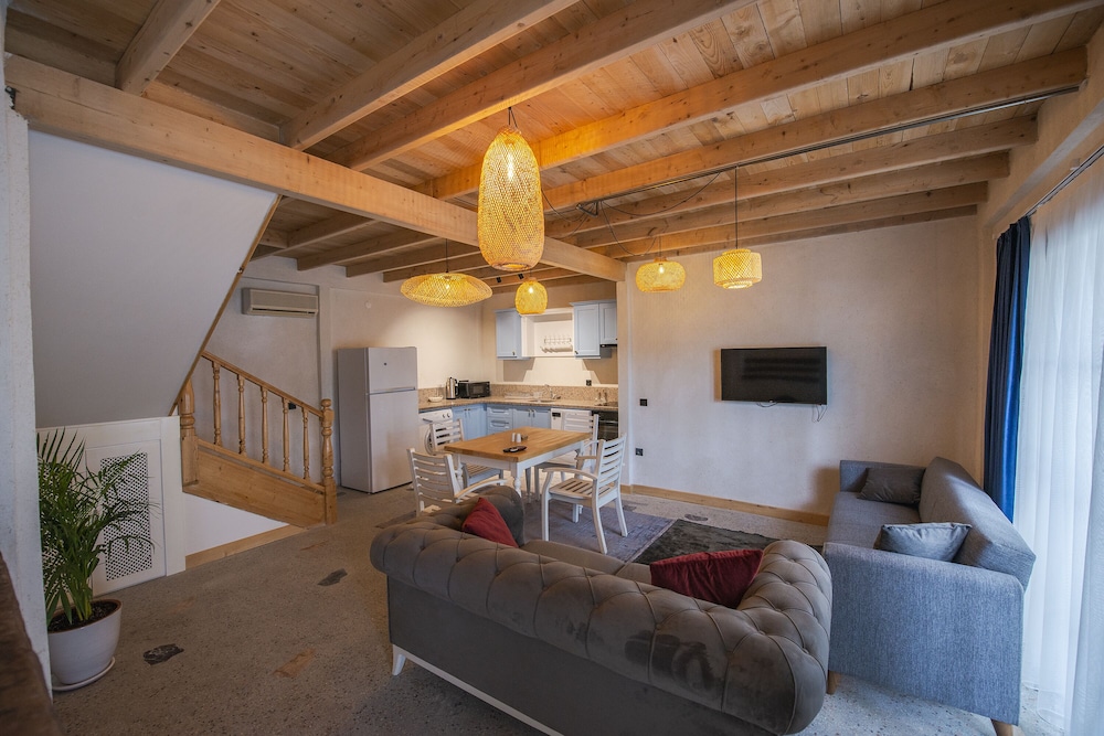 Salonika Suites 22/38