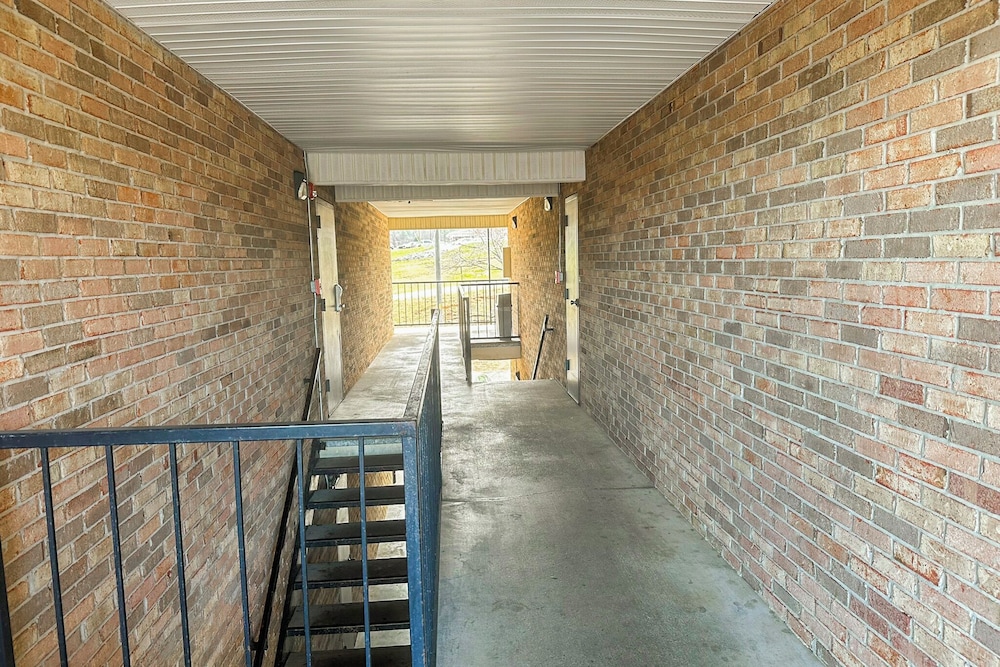 Regal Inn Guntersville Hwy 431 20/50