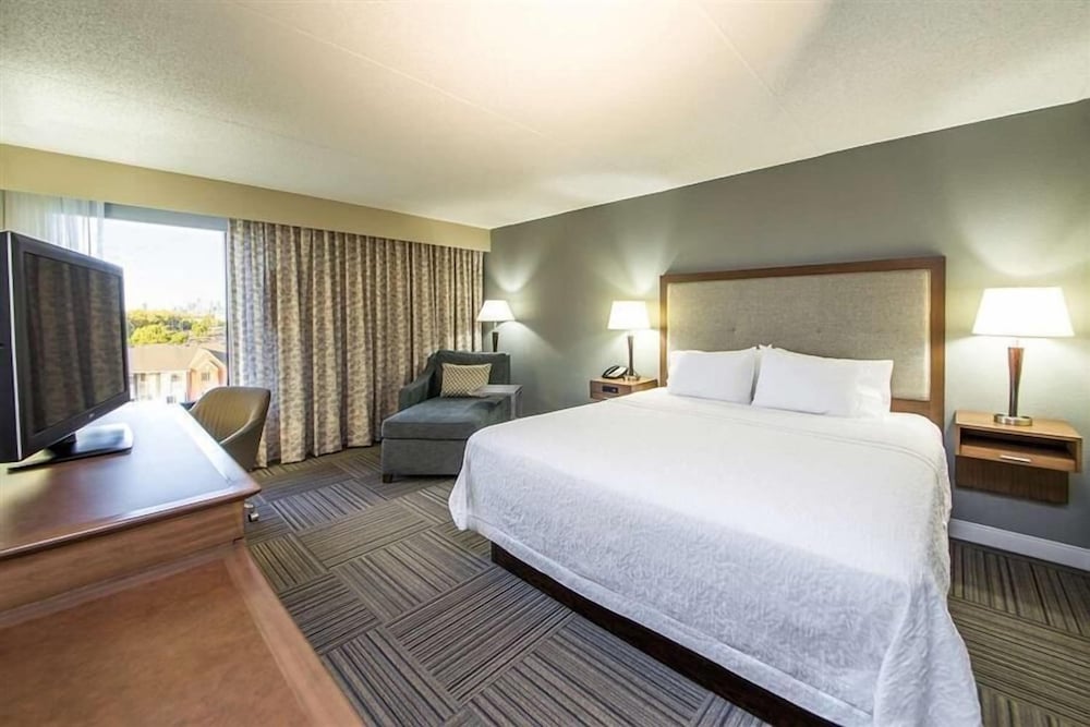 Hampton Inn by Hilton Philadelphia International Airport 20/50