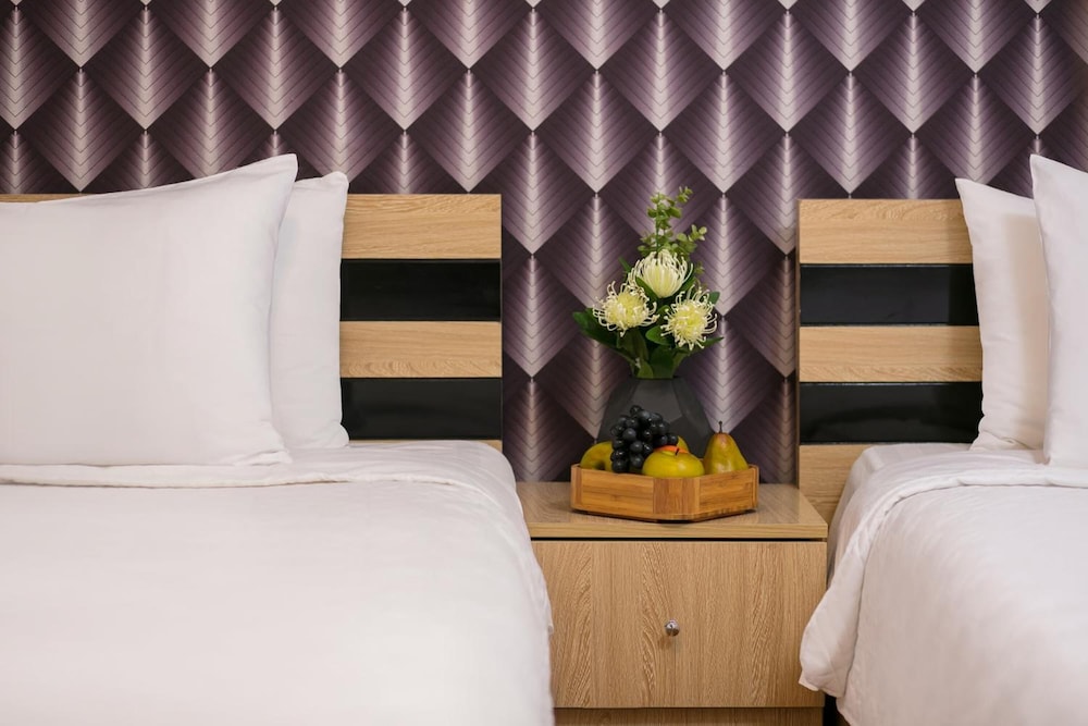 Kingly Hotel 32/56