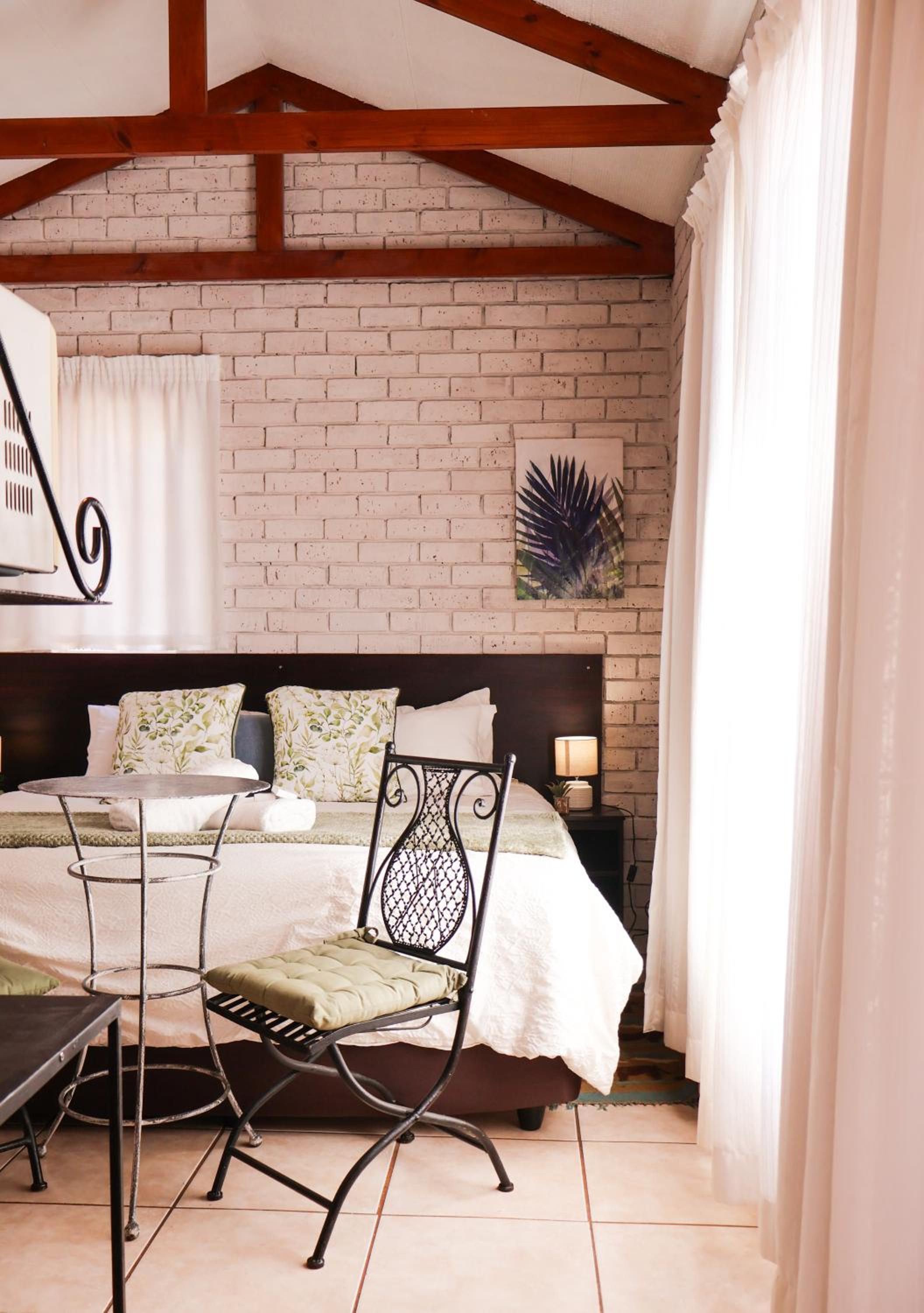 Eddies B&B/Self-catering 13/30
