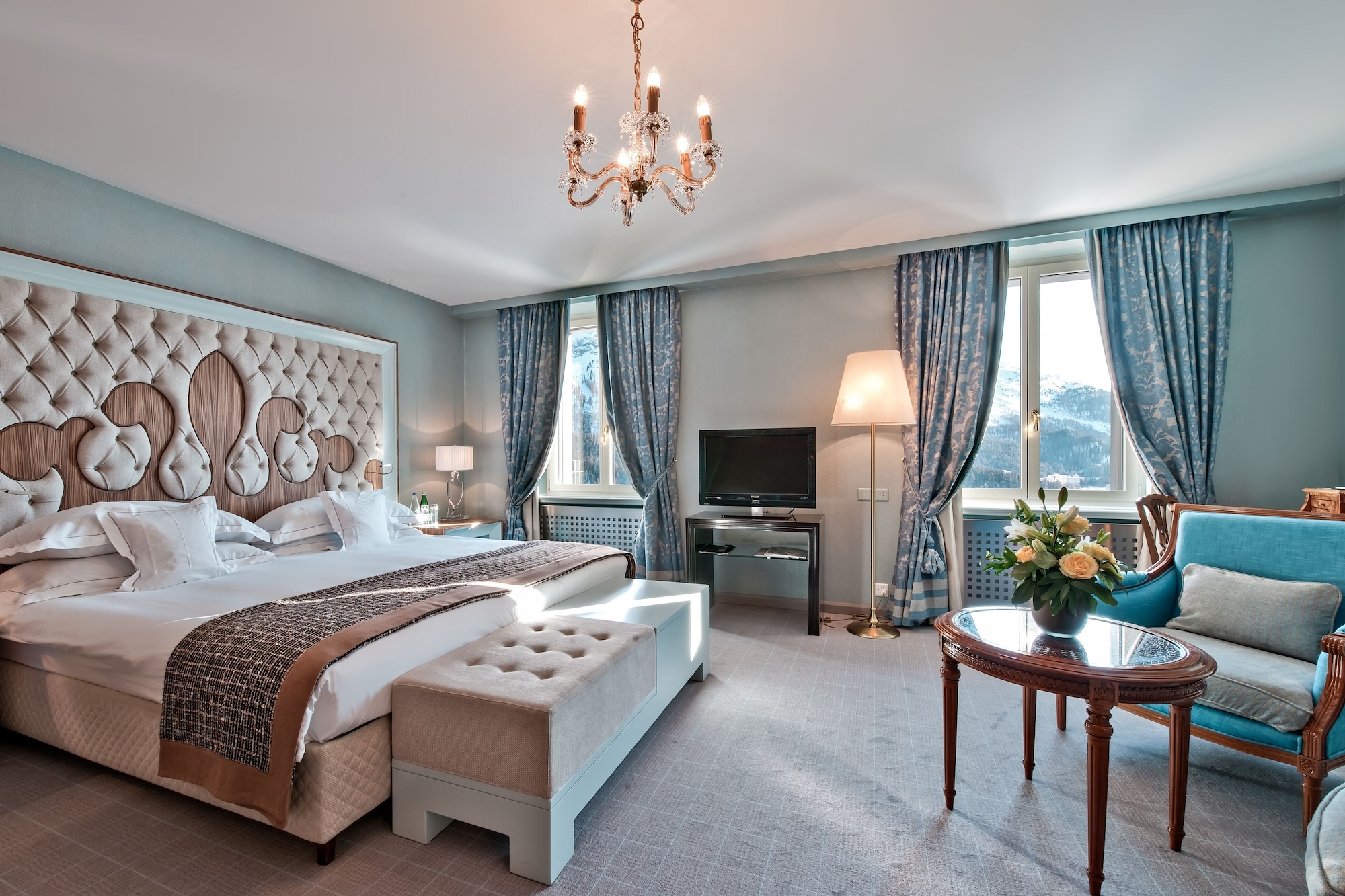Junior Suite, King Bed, Lake View
