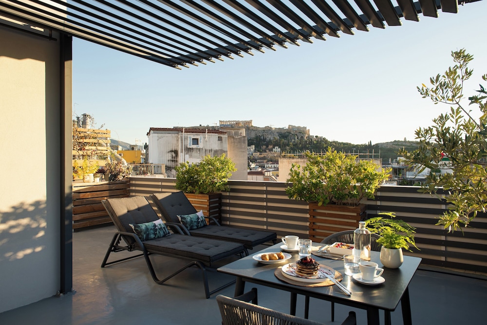 Urban Nest Suites and Apartments 51/75