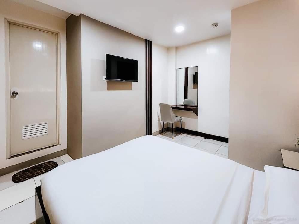 Bamboo Garden Business Inn 9/27