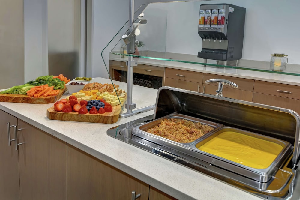 Hampton Inn Chula Vista Eastlake 38/62