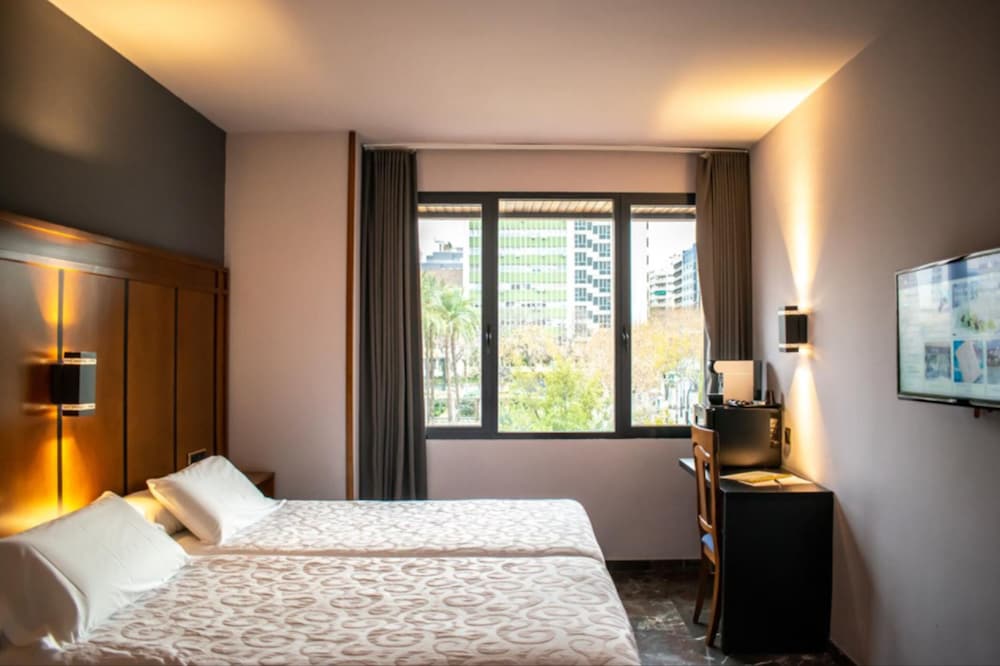 Hotel Condestable Iranzo 34/89