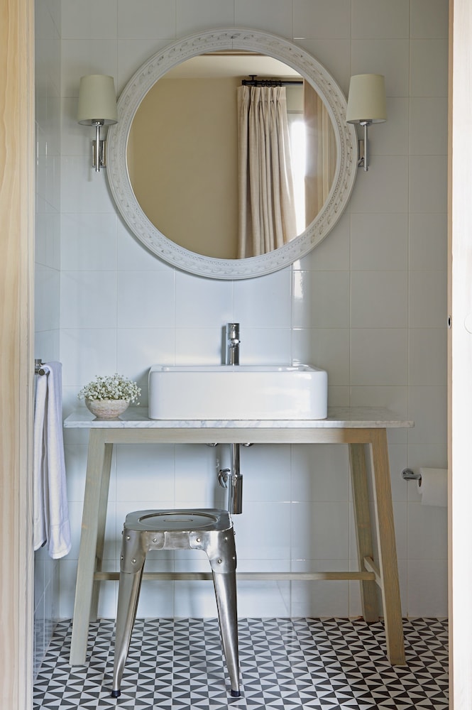 Artesa Suites & Spa 35/36