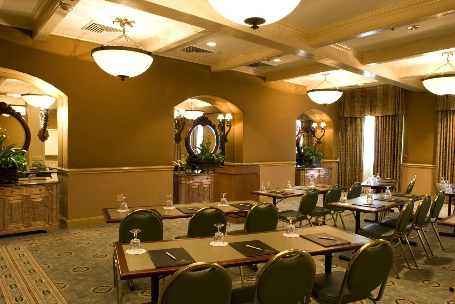 Bienville House Hotel 9/13