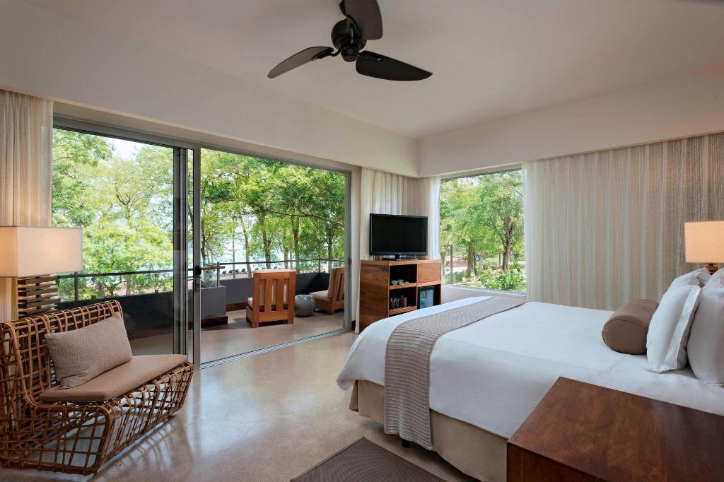 1 Bedroom, Grand, Canopy, Suite, King Bed, Resort View, Balcony, Large, Top Floor